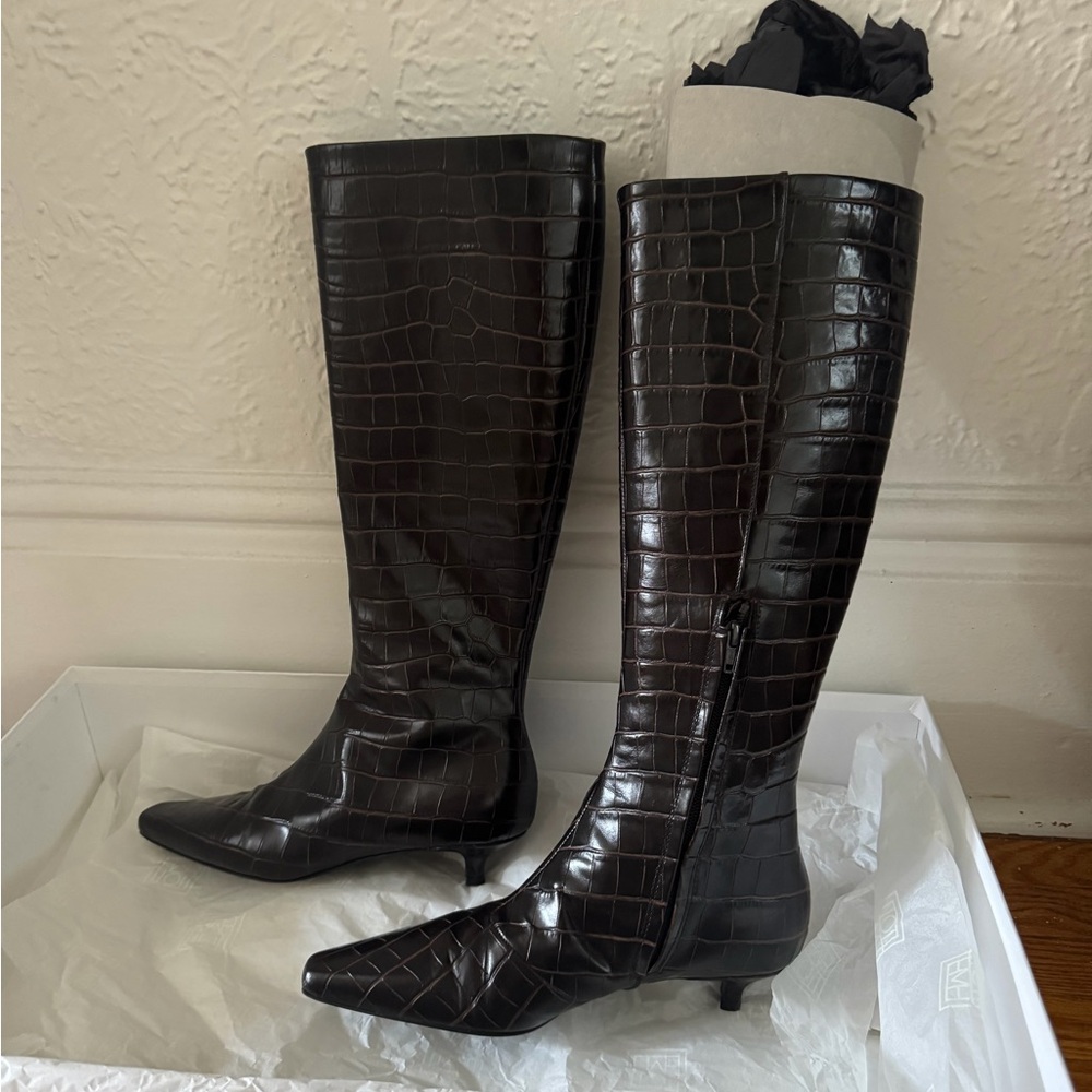 Toteme slim Knee-High Croc-Embossed Pointed Toe Boots - Dark Brown